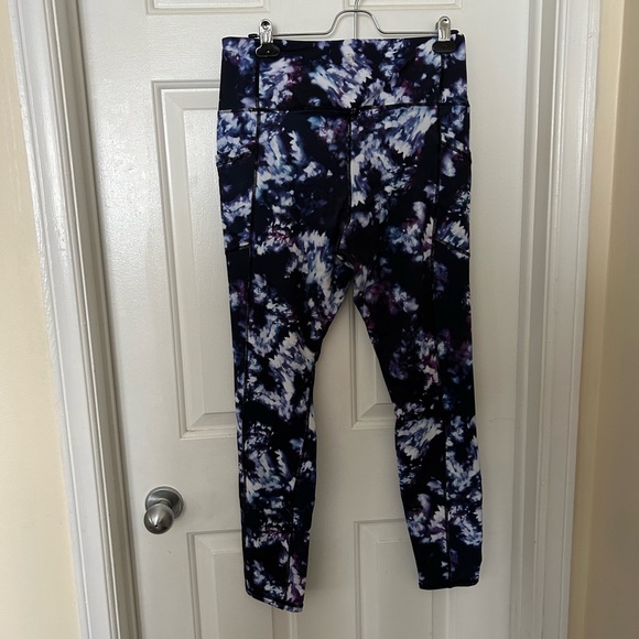 GAIAM workout leggings size L - Picture 3 of 3